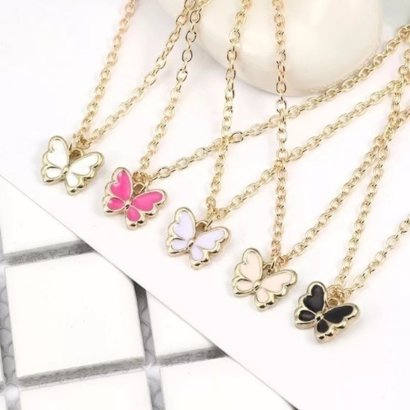 3/$30 💛 Butterfly Necklace - Picture 2 of 7